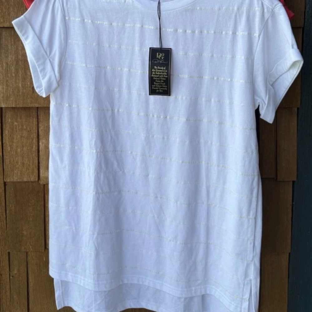 Dg2 By Diane Gilman Sequined T-Shirt Short Sleeves SIZE SMALL
